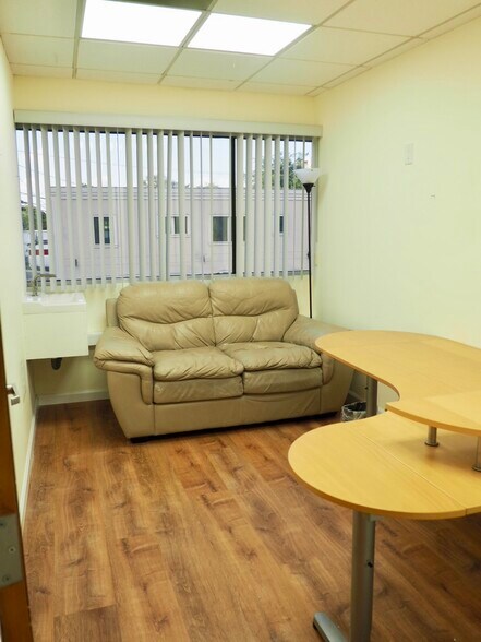 More Photos Of 233 E Shore Rd, Great Neck Medical For Lease