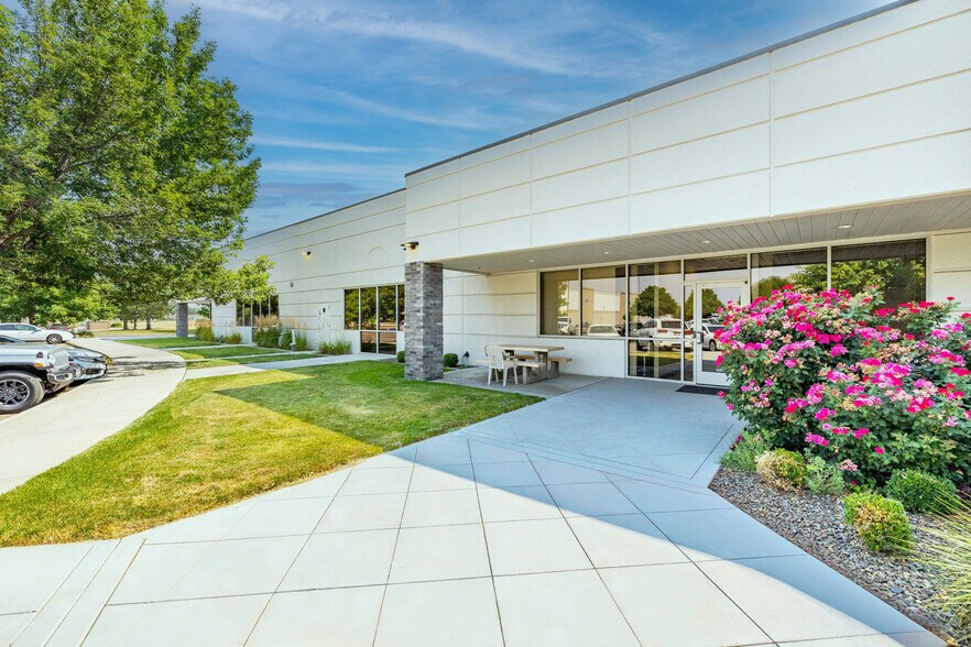 More Photos Of 350-398 N Mitchell St, Boise Office For Lease