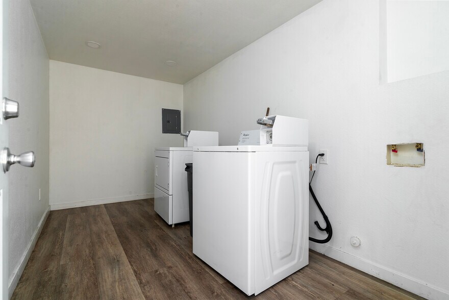 More Photos Of 525 N 32nd St, Phoenix Apartments For Sale