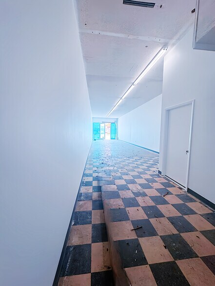 More Photos Of 1949 NE 163rd St, North Miami Beach Freestanding For Lease