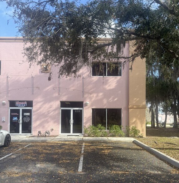 Primary Photo Of 801-893 Kings Hwy, Fort Pierce Light Manufacturing For Sale