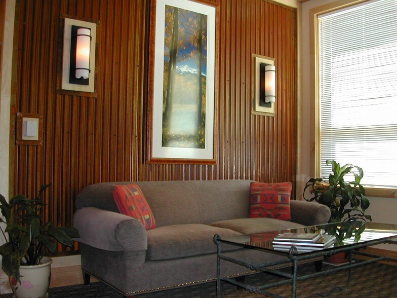 More Photos Of 1404 Hawk Pky, Montrose Medical For Lease