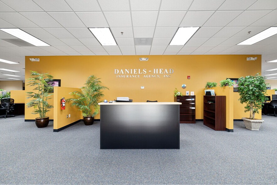More Photos Of 550 S Paseo Dorotea, Palm Springs Medical For Sale