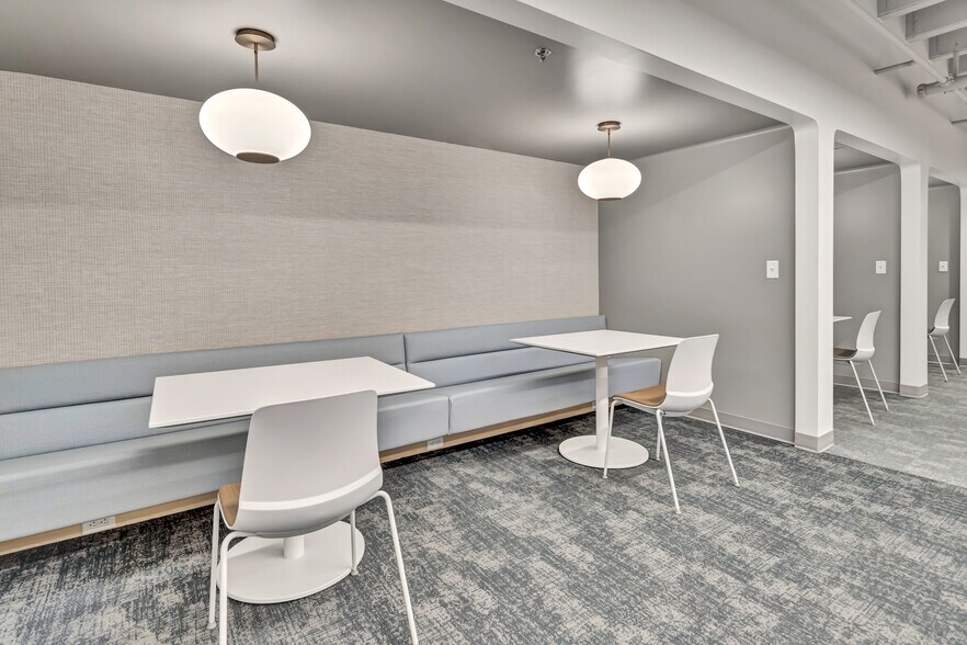 More Photos Of 717 W St Germain St, Saint Cloud Office For Sale