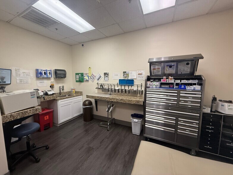 More Photos Of 1108 Ward Ave, Patterson Medical For Lease