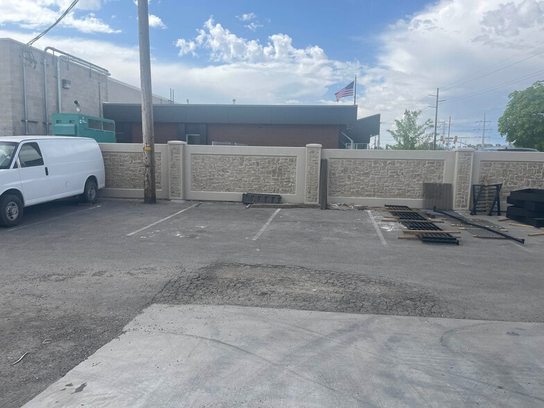 More Photos Of 2601 S Constitution Blvd, Salt Lake City Manufacturing For Lease