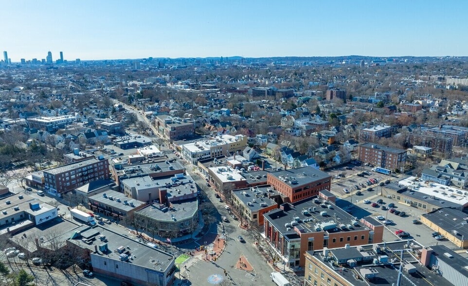 More Photos Of One Davis Sq, Somerville Health Club For Lease