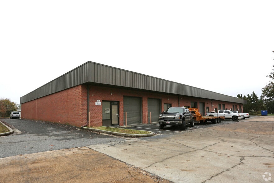 More Photos Of 2270 Pendley Rd, Cumming Warehouse For Lease