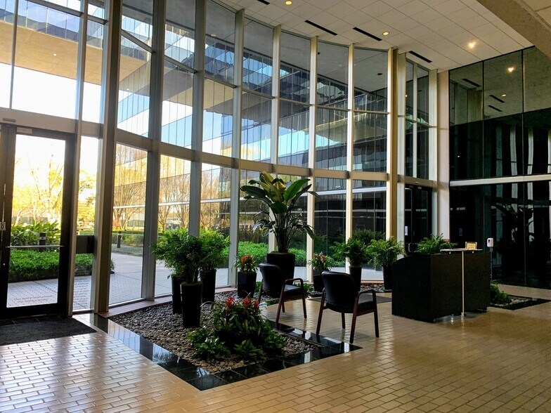 More Photos Of 2901 Wilcrest Dr, Houston Office For Lease