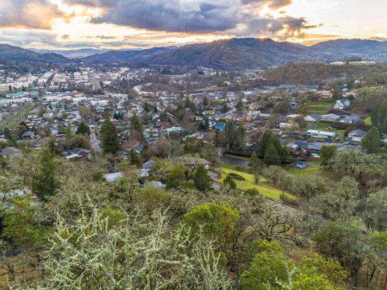More Photos Of Northeast Sunset St., Roseburg Land For Sale