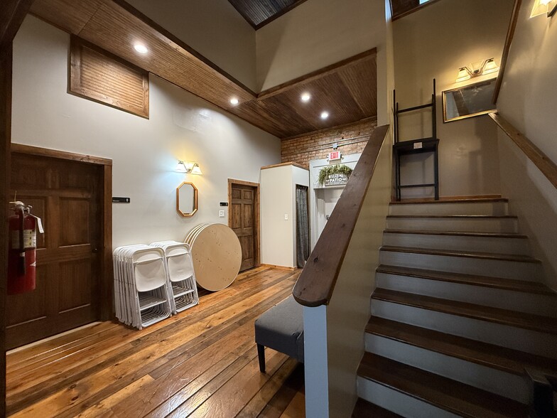 More Photos Of 132 S Main St, Woodruff Storefront Retail Office For Sale