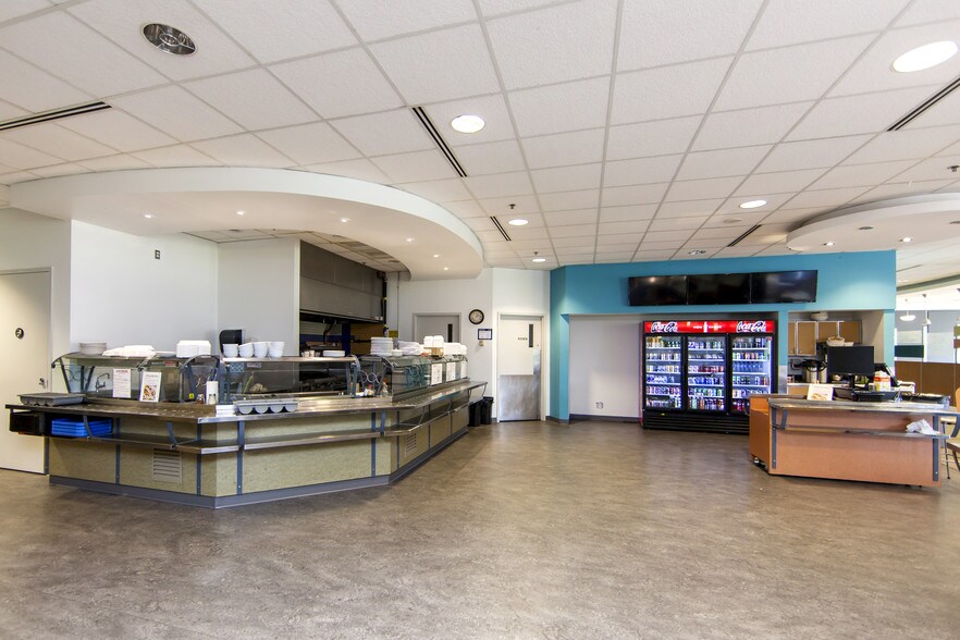 More Photos Of 500 Palladium Dr, Ottawa Warehouse For Lease