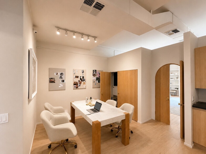 More Photos Of 1201-1209 Montana Ave, Santa Monica General Retail For Lease