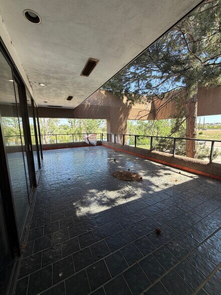 More Photos Of 640 W Tennessee Ave, Denver Light Distribution For Sale