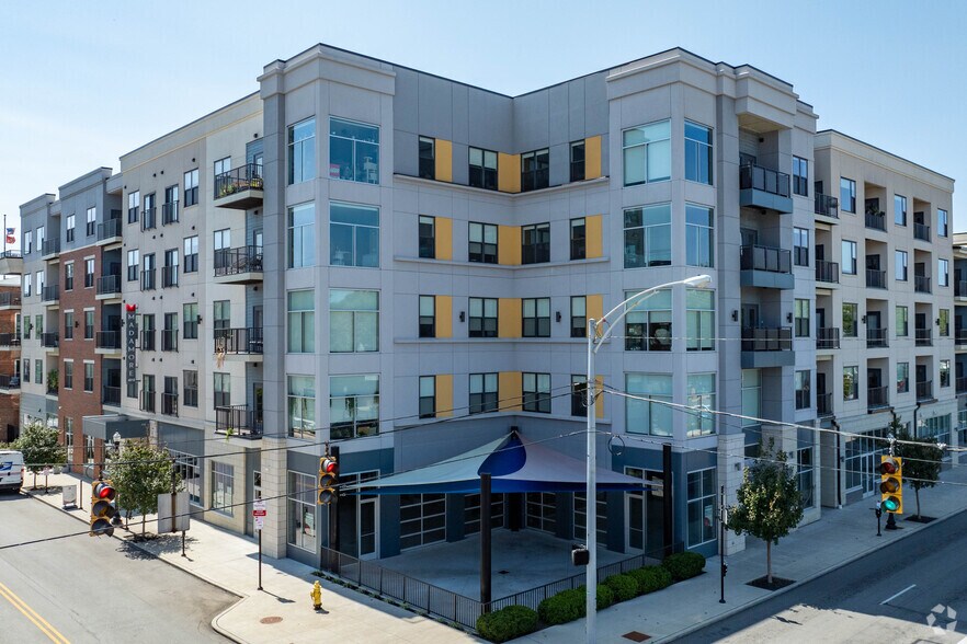 Primary Photo Of 5829 Madison Rd, Cincinnati Apartments For Lease