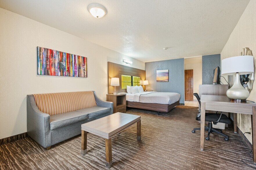 More Photos Of 4613 S Jackson St, San Angelo Hotel For Sale