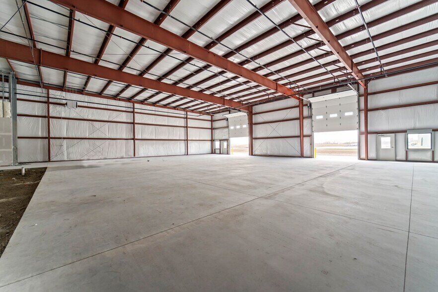 More Photos Of 1811 Rich Olive St, Story City Warehouse For Lease
