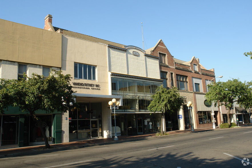 Primary Photo Of 119-121 E Main St, Visalia Office For Lease