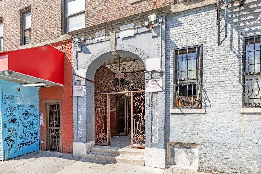 More Photos Of 101-111 Dyckman St, New York Apartments For Sale