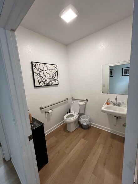 More Photos Of 2011 Chapel Plaza Ct, Columbia Land For Lease