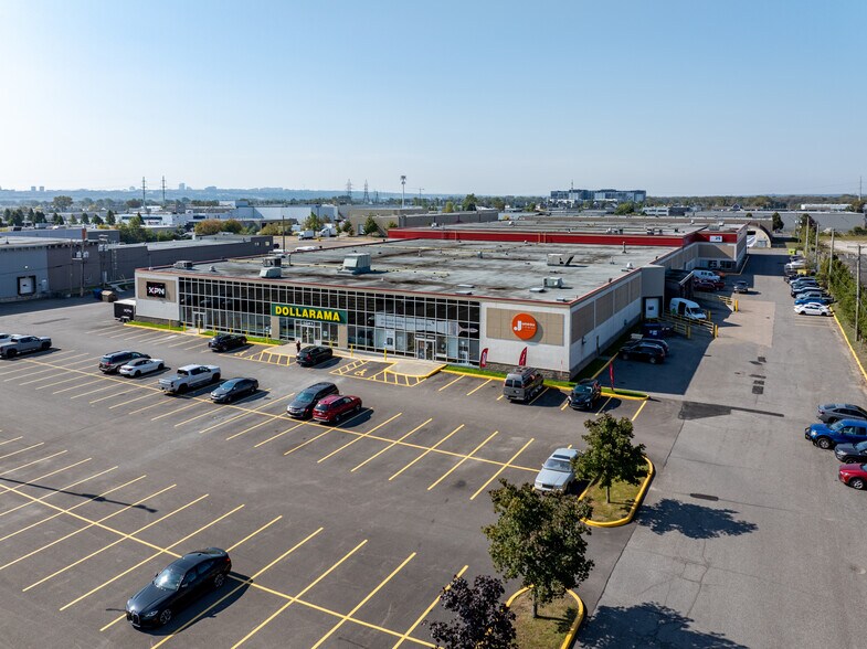 More Photos Of 1041 Boul Pierre-Bertrand, Québec Distribution For Lease