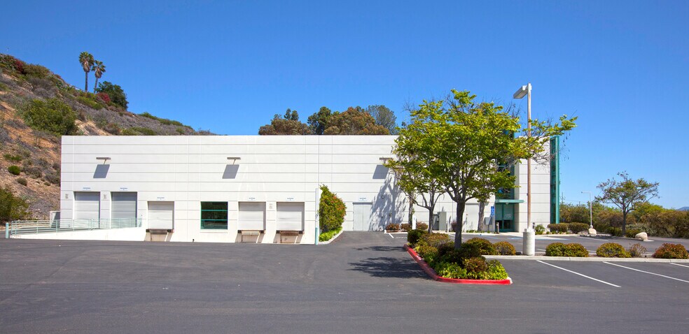 More Photos Of 7520 Mission Valley Rd, San Diego Manufacturing For Sale