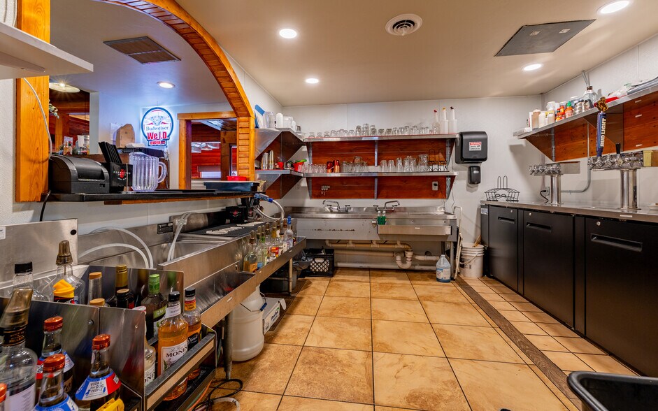 More Photos Of 1651 8th St, Cody Restaurant For Sale