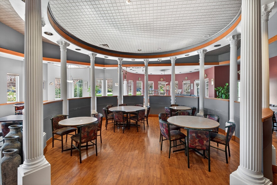 More Photos Of 1650 W Bakerview Rd, Bellingham Restaurant For Sale