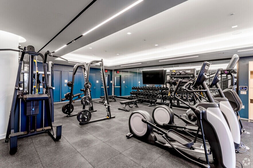 More Photos Of 555 E St SW, Washington Apartments For Lease