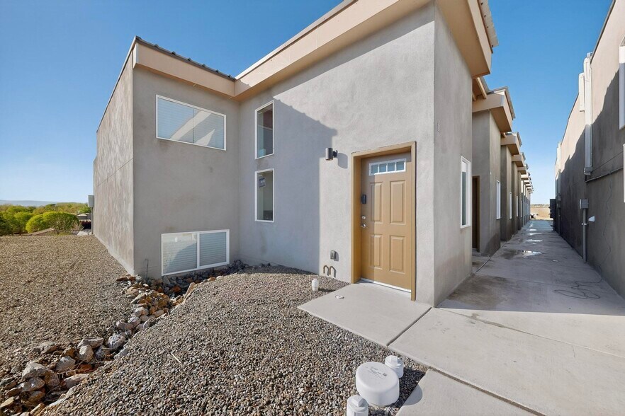 More Photos Of 9368 Valley View Dr NW, Albuquerque Apartments For Sale