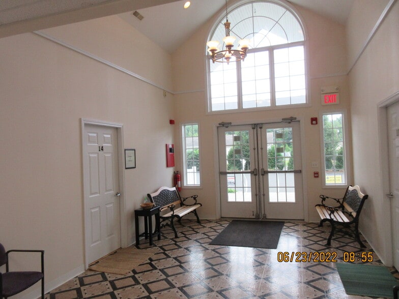 More Photos Of 245 Russell St, Hadley Office For Lease