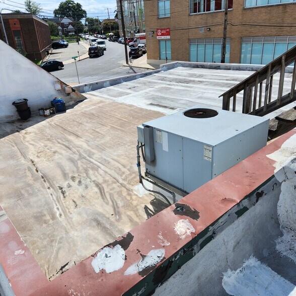 More Photos Of 7055 Terminal Sq, Upper Darby Township Medical For Sale