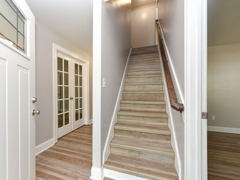 More Photos Of 225 Douglas St, Holly Springs Apartments For Sale