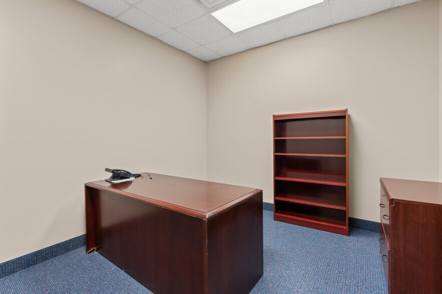 More Photos Of 600 W Salisbury St, Asheboro Medical For Lease