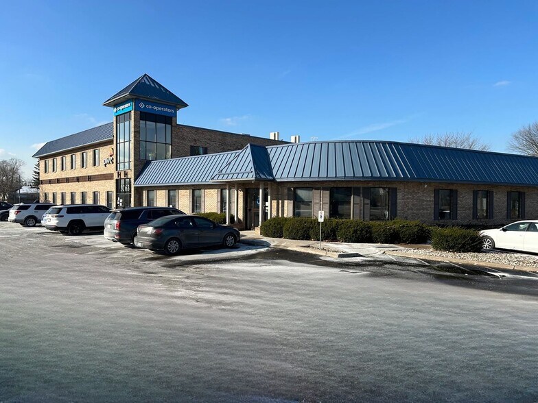 More Photos Of 3063 Walker Rd, Windsor Office For Lease