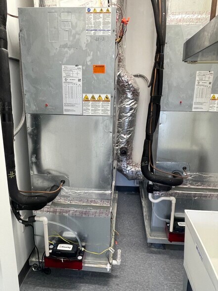 More Photos Of 6061 Estero Blvd, Fort Myers Bank For Sale