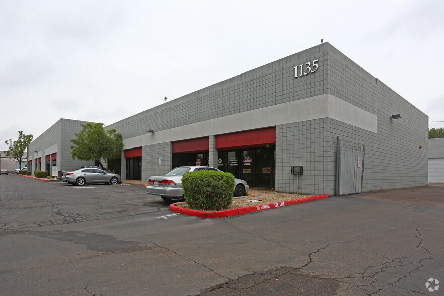 More Photos Of 1135 N McQueen Rd, Gilbert Warehouse For Lease