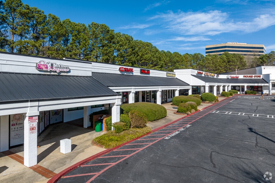 More Photos Of 8329-8371 Roswell Rd NE, Atlanta Unknown For Lease