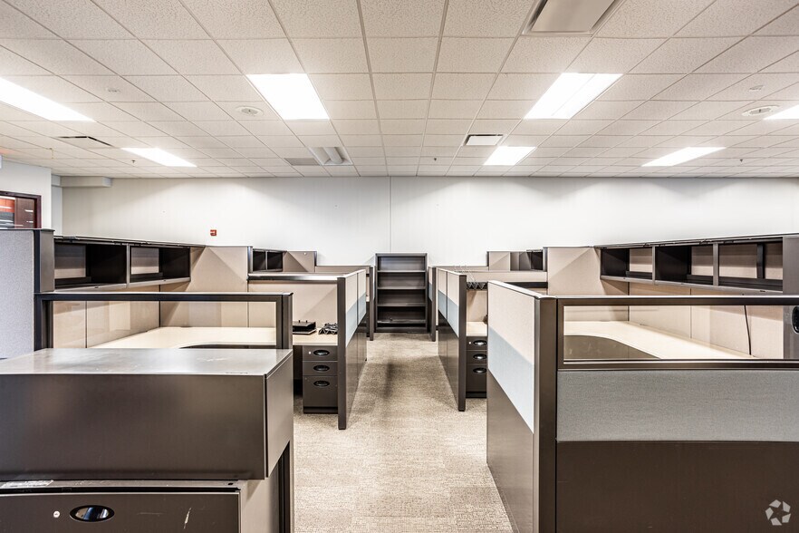 More Photos Of 9351-9401 Renner Blvd, Lenexa Office For Lease