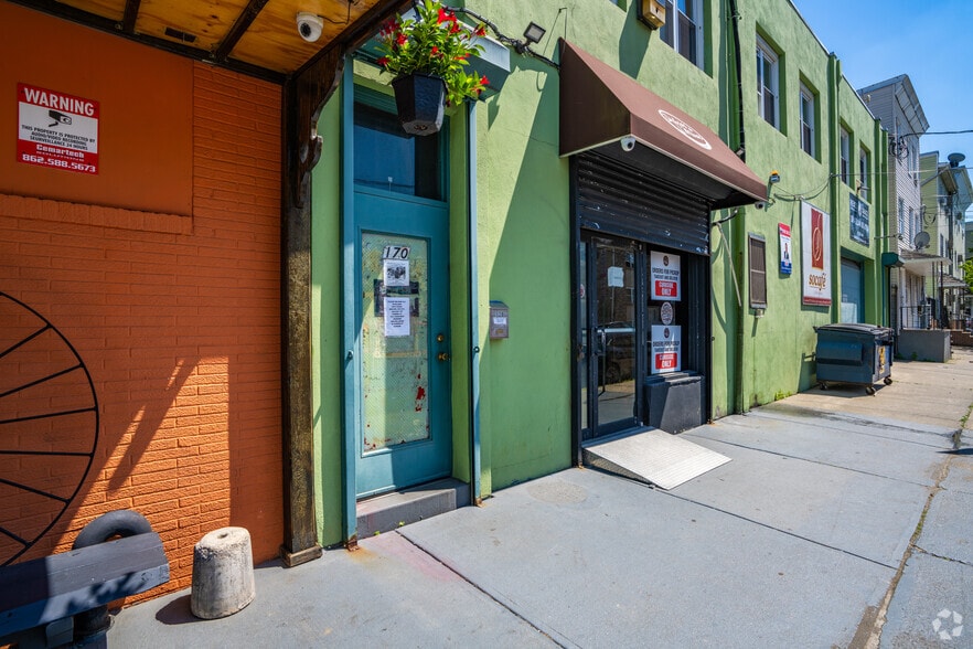 More Photos Of 170 McWhorter St, Newark Warehouse For Sale