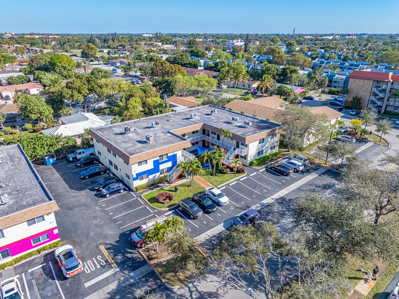 More Photos Of 1701 NW 58th Ter, Sunrise Apartments For Sale