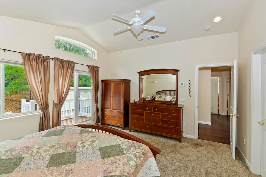 More Photos Of 26288 CA-18, Rimforest Storefront Retail Residential For Sale