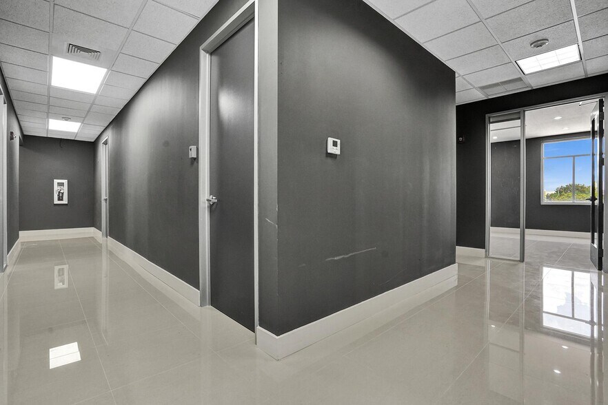 More Photos Of 15620 SW 29th St, Miramar Medical For Sale