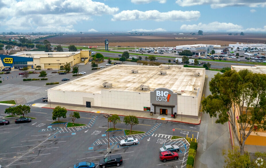 Primary Photo Of 370 Northridge Shopping Ctr, Salinas Freestanding For Lease