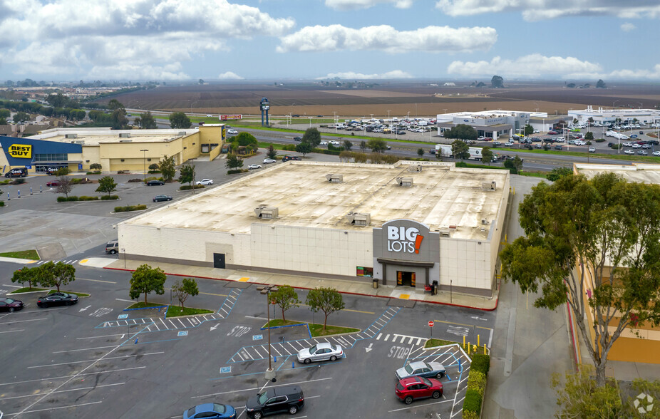 Primary Photo Of 370 Northridge Shopping Ctr, Salinas Freestanding For Lease