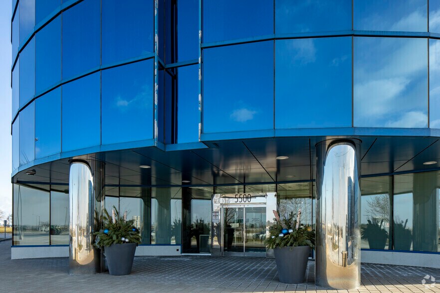 More Photos Of 5500 Explorer Dr, Mississauga Office For Lease