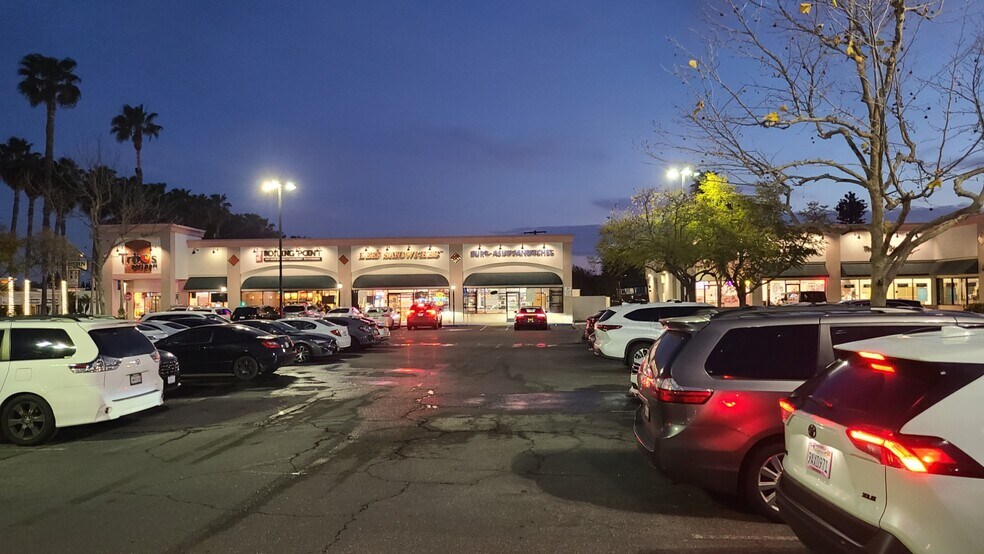 More Photos Of 17901 Pioneer Blvd, Artesia Restaurant For Lease