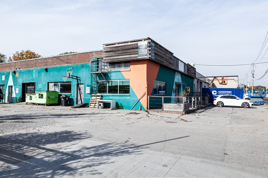 Primary Photo Of 4 Carlaw Ave, Toronto Warehouse For Lease