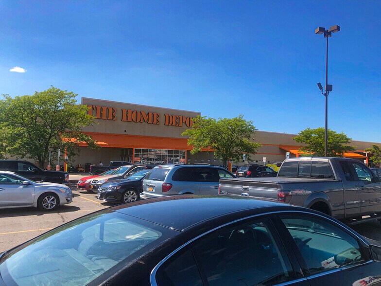 Primary Photo Of 5730 S Transit Rd, Lockport Unknown For Lease