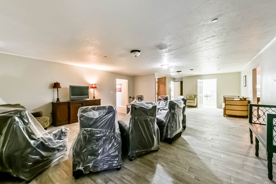More Photos Of 1270 CR 2293, Cleveland Assisted Living For Sale
